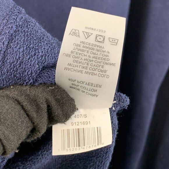 NWT VINCE CAMUTO Cold-shoulder Snap-sleeve Top - Picture 8 of 8